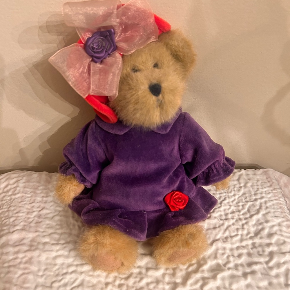 Boyd’s Bears Ima Lotsafun Red Hat Society bear